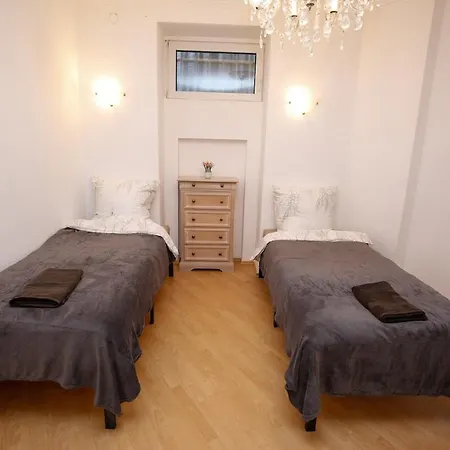 Fuer Monteure Apartman